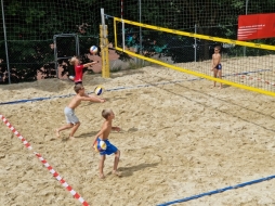 Ferien(s)pass 2024: Beachvolleyball im Freibad Gnas