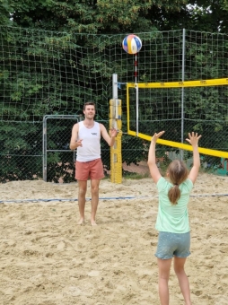 Ferien(s)pass 2024: Beachvolleyball im Freibad Gnas